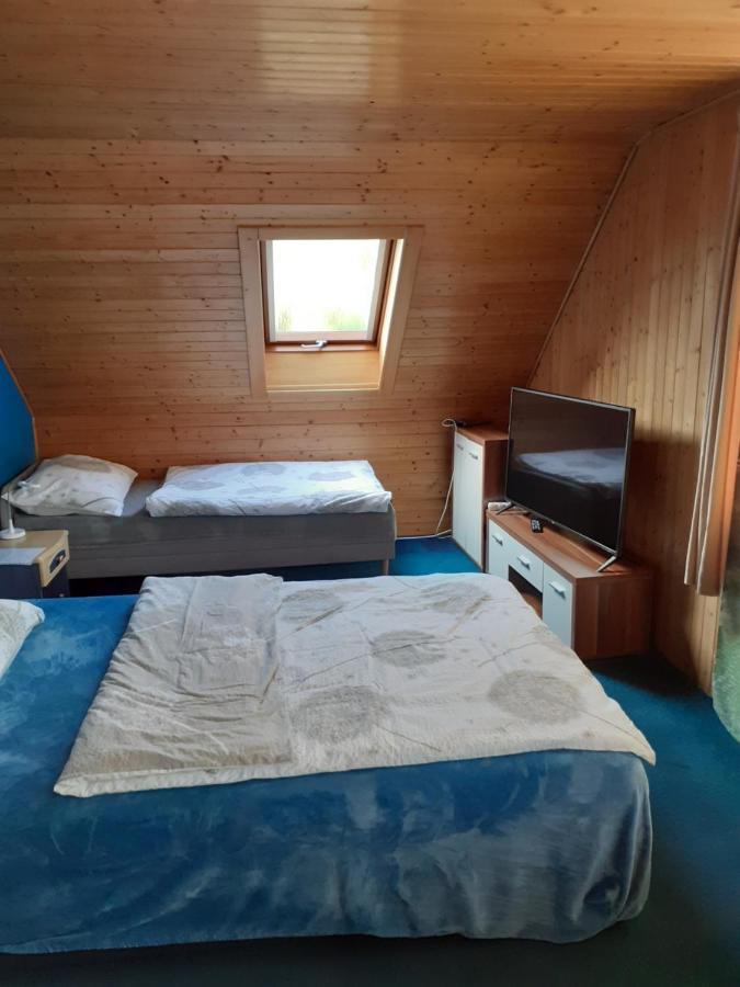 Rd Cerncin Bucovice Apartment ภายนอก รูปภาพ