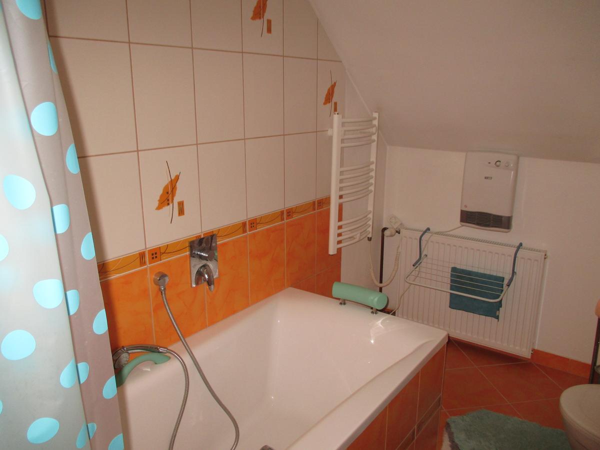 Rd Cerncin Bucovice Apartment ภายนอก รูปภาพ